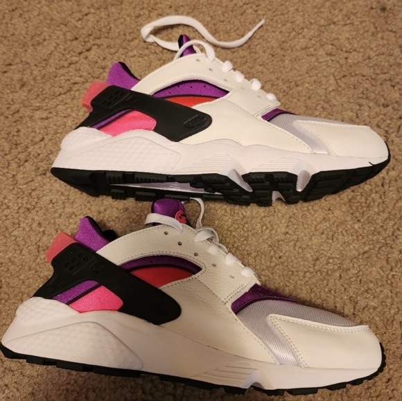 ❗ SOLD ❗ NWOB Nike Huaraches - Picture 2 of 8